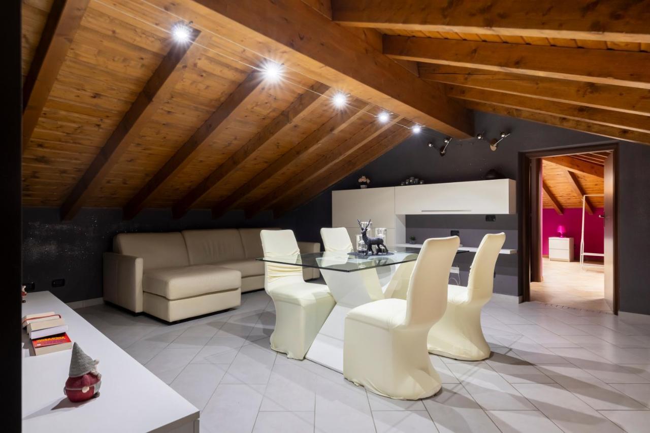 Apartament Leonardo Academy In 5' - Parcheggio Gratis - Laghi & Wi-Fi Sesto Calende Zewnętrze zdjęcie